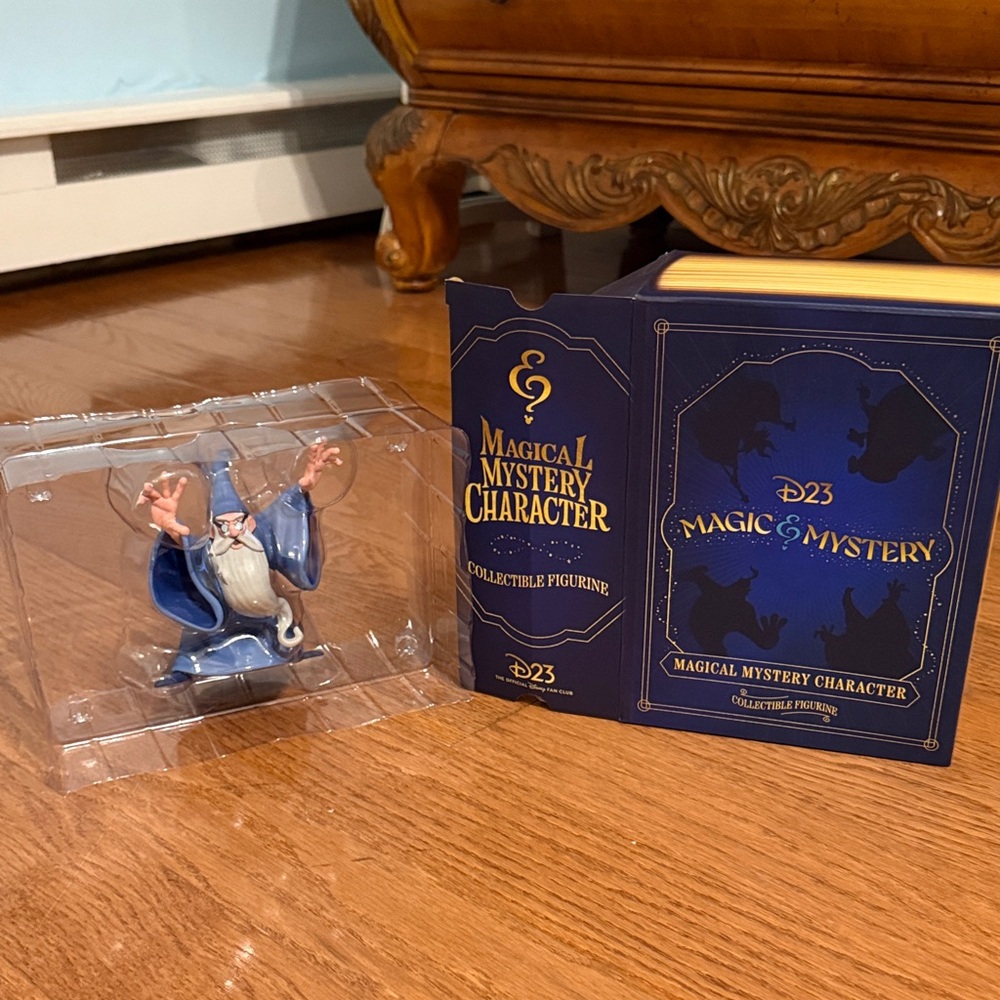 Magical Mystery Wizard Figure - Blue and White